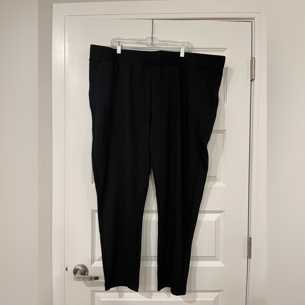 NWOT Universal Standard Black Ponte Pants with pockets in Size XL (26/28)